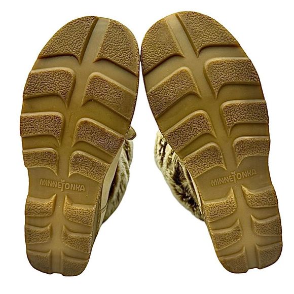 Minnetonka Women’s Beige Suede Faux Fur Boot Size 8 M EU 38.5 Pre-Owned - Picture 4 of 11